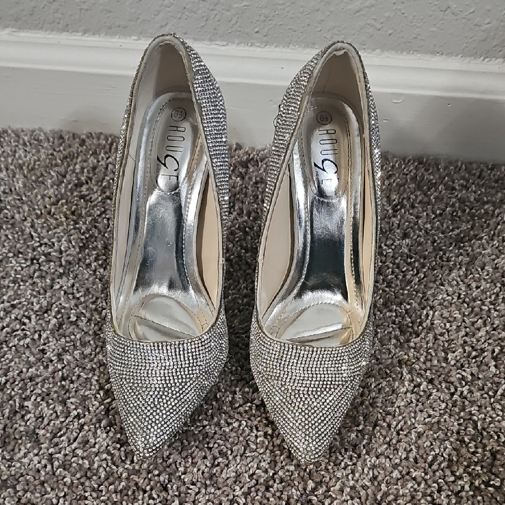 Rouge! Silver Sparkle Heels